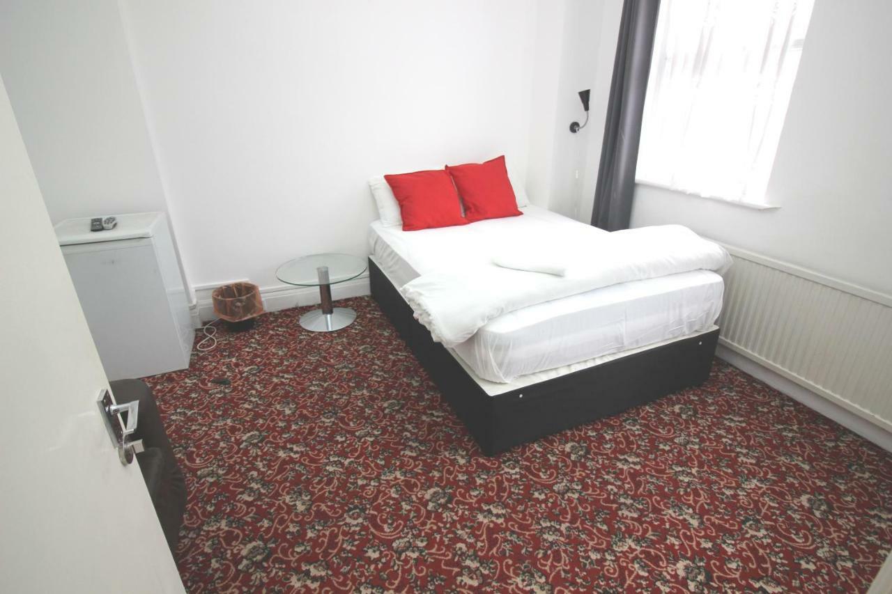 Old Friends Guesthouse Лондон Екстериор снимка